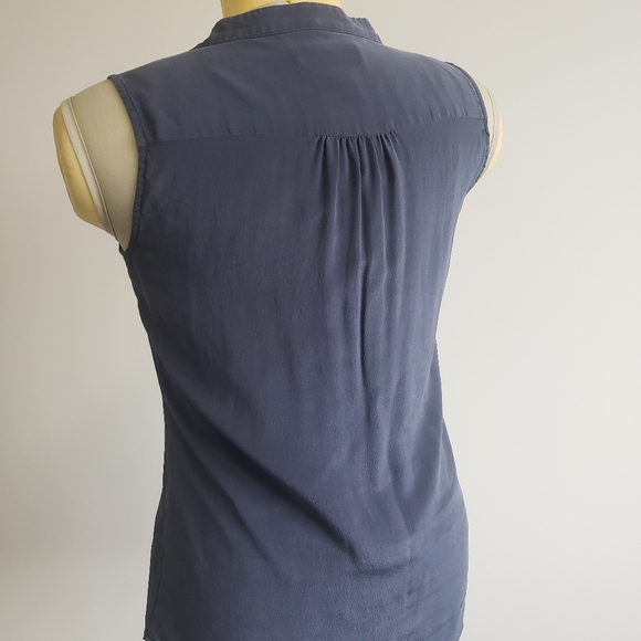 Banana Republic size 0 Navy Blue 100% silk blouse - Picture 2 of 14